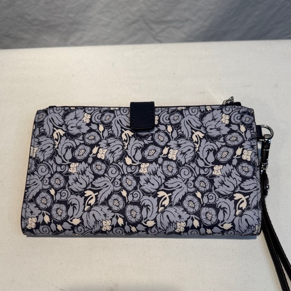 Michael Kors Blue and White Floral Wristlet - Picture 3 of 15